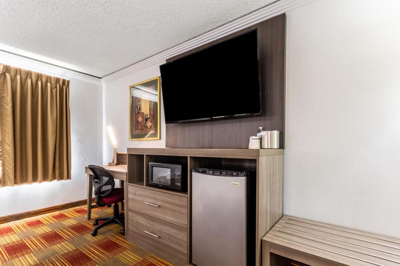 Countryside Suites Kansas City Independence I-70 East Sports Complex Hotel Zewnętrze zdjęcie